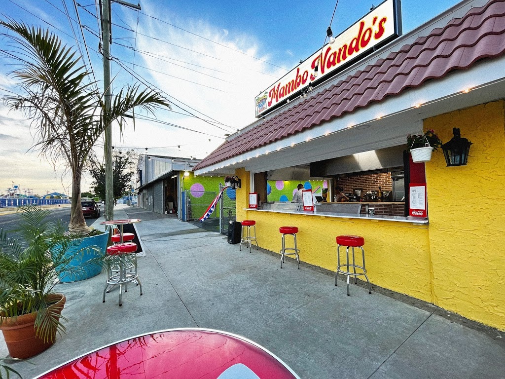Mambo Nandos | restaurant | 293 Beachway Ave, Keansburg, NJ 07734, USA | 7324762111 OR +1 732-476-2111