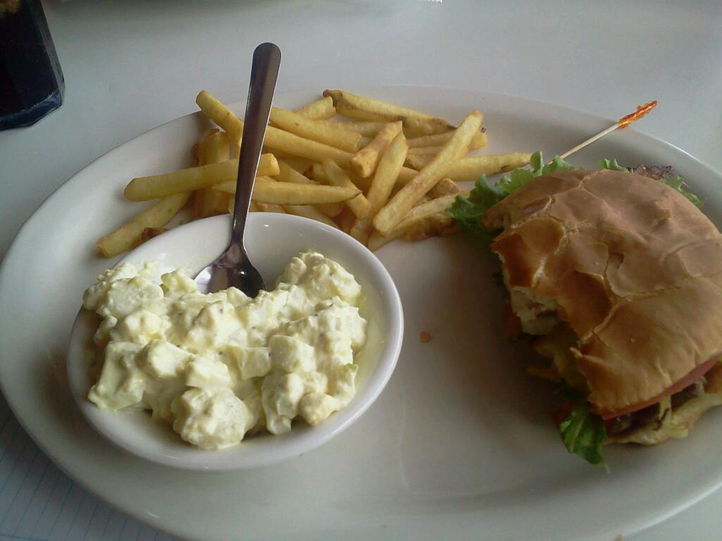 Scooters | restaurant | 1329 MO-32, El Dorado Springs, MO 64744, USA | 4178765421 OR +1 417-876-5421