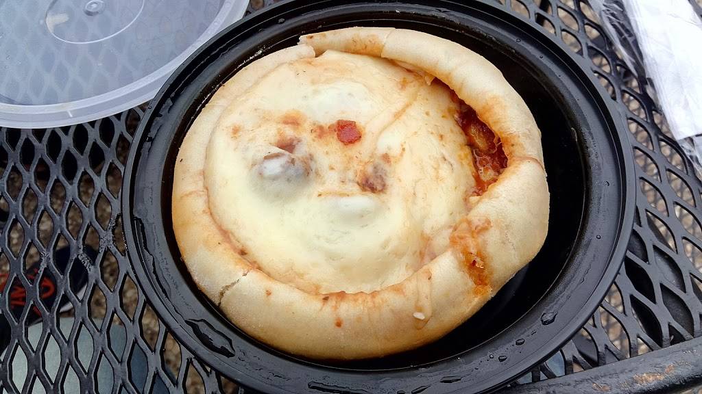 Chicago Pizza and Oven Grinder Company | restaurant | 2121 N Clark St, Chicago, IL 60614, USA | 7732482570 OR +1 773-248-2570