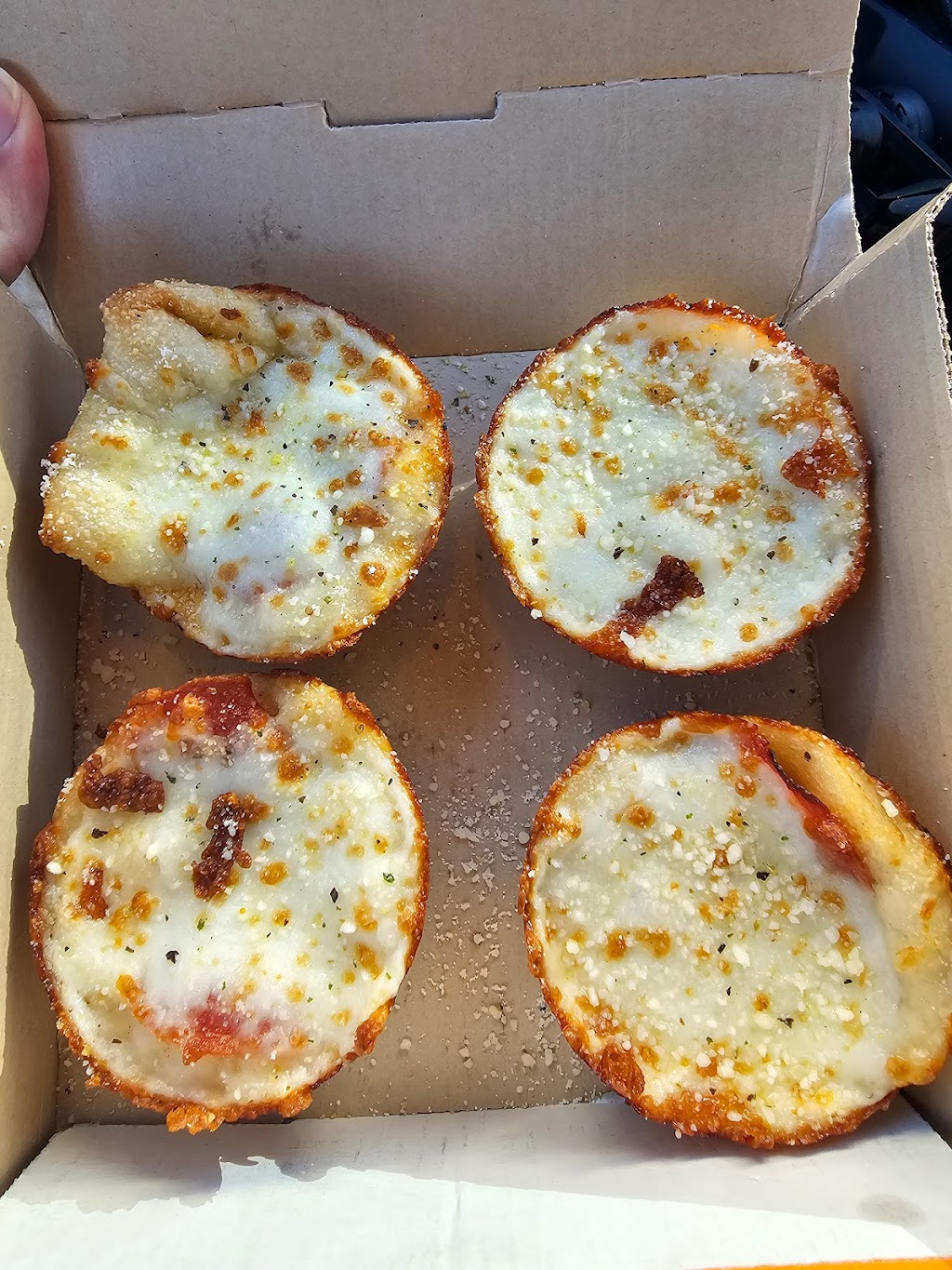 Little Caesars Pizza | meal delivery | 3010 Saul Kleinfeld Dr STE 302, El Paso, TX 79936, USA | 9156134052 OR +1 915-613-4052