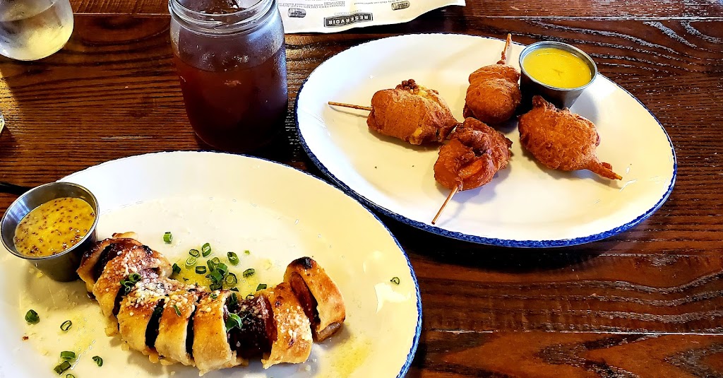 Reservoir at Toyota Music Factory | restaurant | 330 West Las Colinas Boulevard, Irving, TX 75039, USA | 4693517112 OR +1 469-351-7112