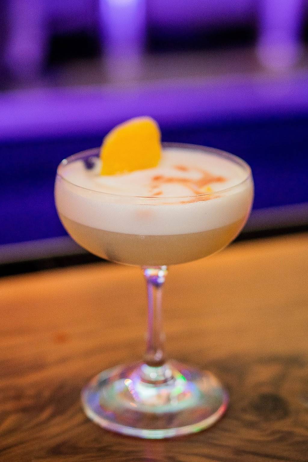 Aura Mixology & Chow | restaurant | 2368 3rd St, San Francisco, CA 94107, USA | 4158729662 OR +1 415-872-9662