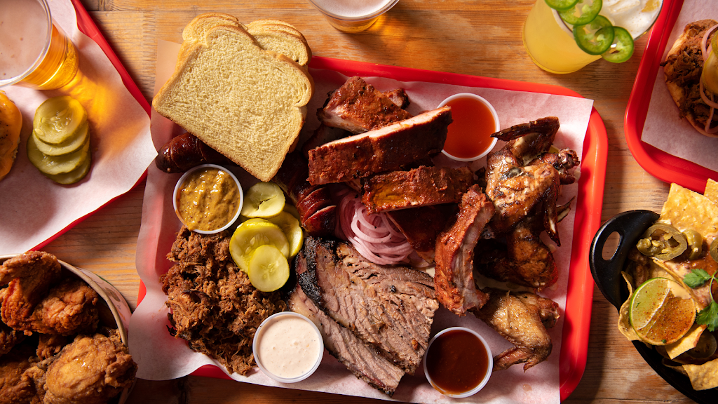 Pineapple Express Barbecue | restaurant | 1 Lackawanna Plaza, Montclair, NJ 07042, USA | 9733376358 OR +1 973-337-6358
