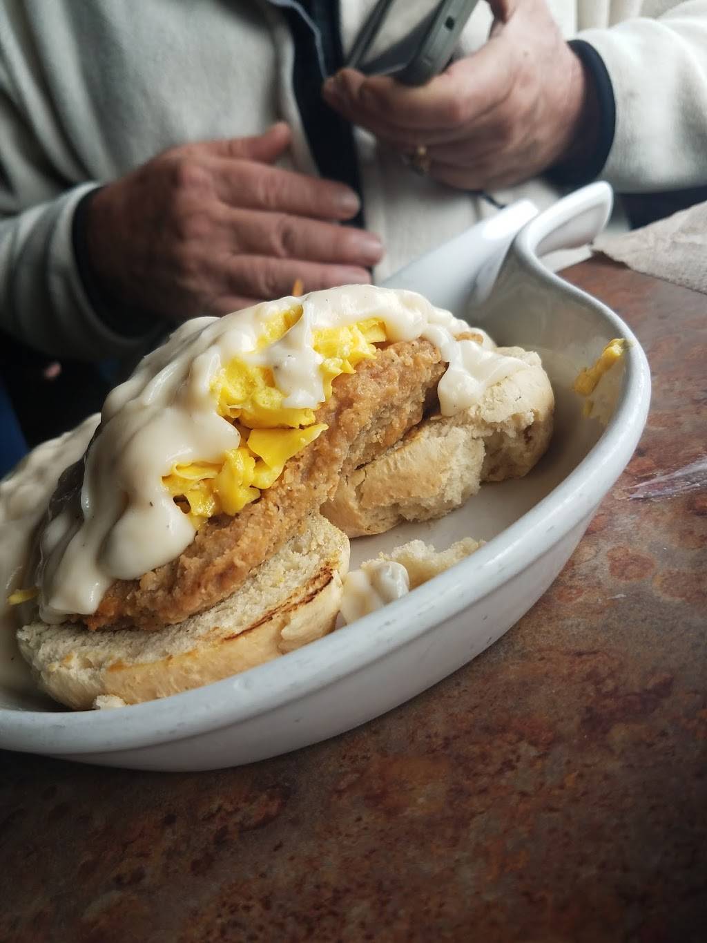 Huckleberrys | restaurant | 2100 Clovis Ave, Clovis, CA 93612, USA | 5594127889 OR +1 559-412-7889