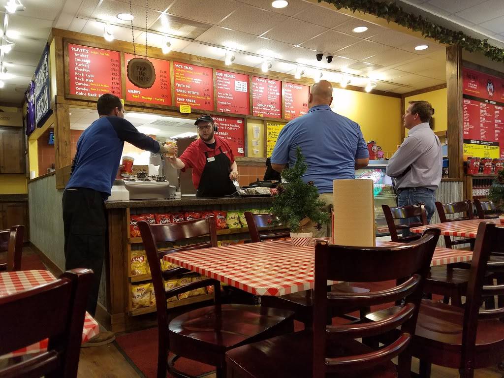 Smokey Mos BBQ | restaurant | 1685 River Rd, Boerne, TX 78006, USA | 8303312633 OR +1 830-331-2633