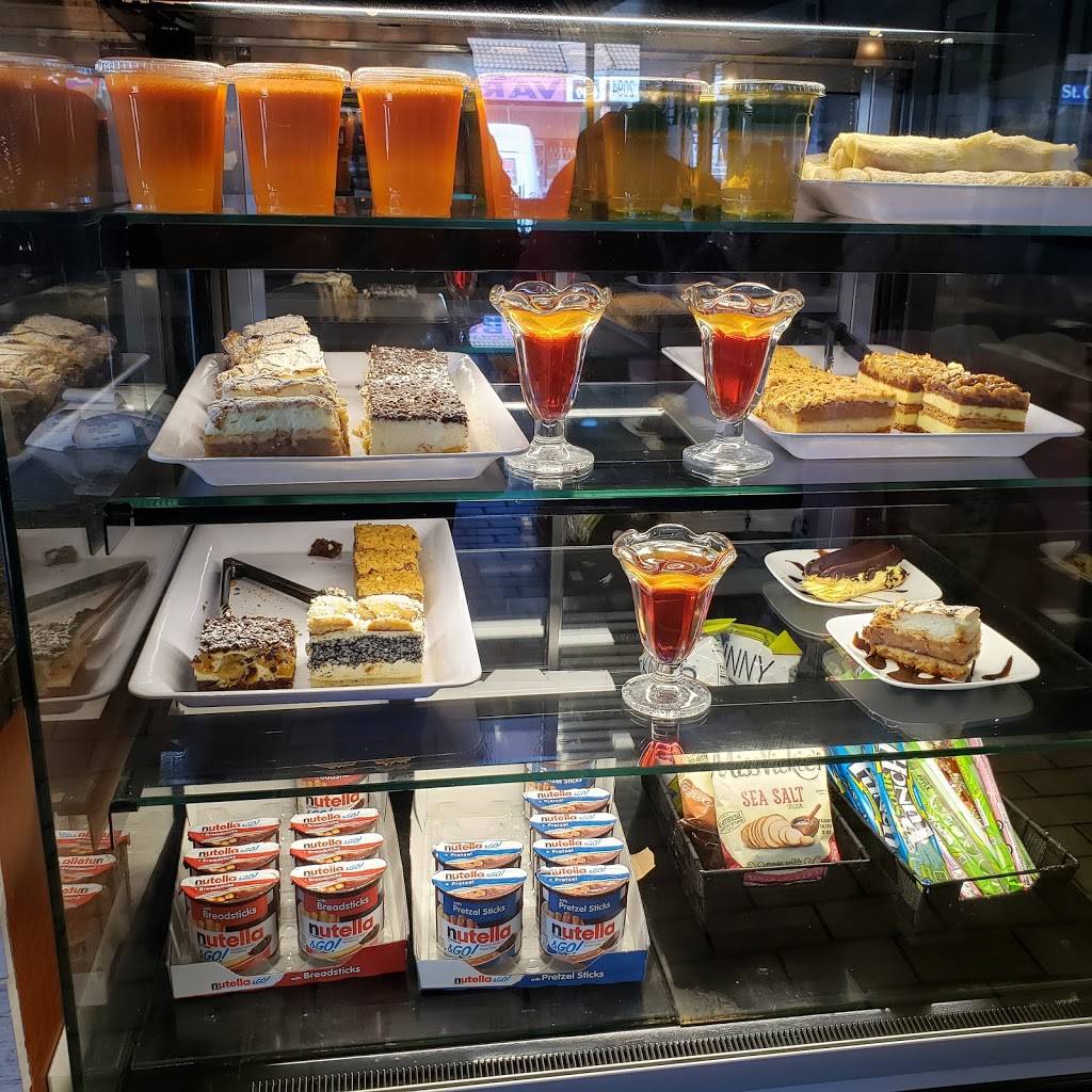 Arkady | restaurant | 3631 Dixie Rd, Mississauga, ON L4Y 4H4, Canada | 9056245726 OR +1 905-624-5726