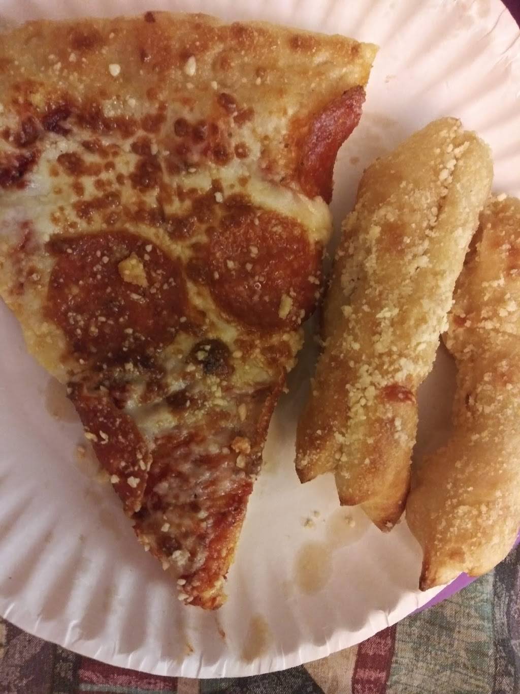 Little Caesars Pizza | meal takeaway | 21019 Farmington Rd, Farmington Hills, MI 48336, USA | 2484745353 OR +1 248-474-5353