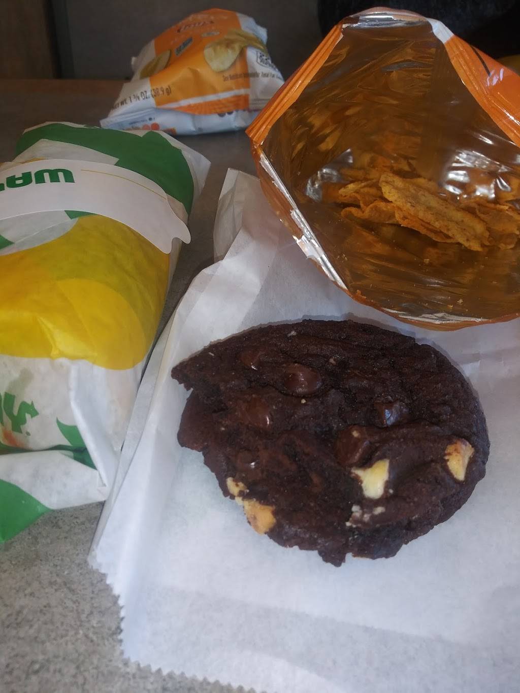 Subway | restaurant | 1609 N Nova Rd, Holly Hill, FL 32117, USA | 3862554889 OR +1 386-255-4889