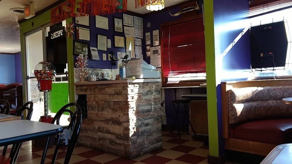 Coronas Mexican Grill | restaurant | 501 W Cleveland St, Heyworth, IL 61745, USA | 3094733007 OR +1 309-473-3007