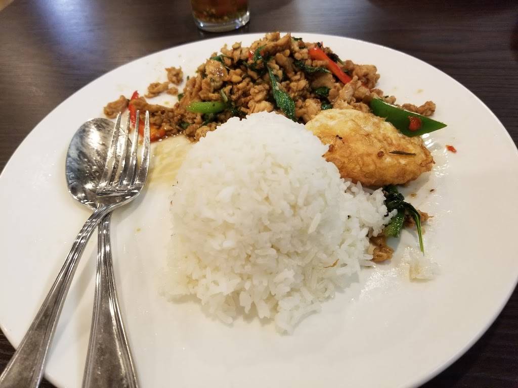 Luckys Thai Pantry | restaurant | 934 N Tustin St, Orange, CA 92867, USA | 7145380021 OR +1 714-538-0021