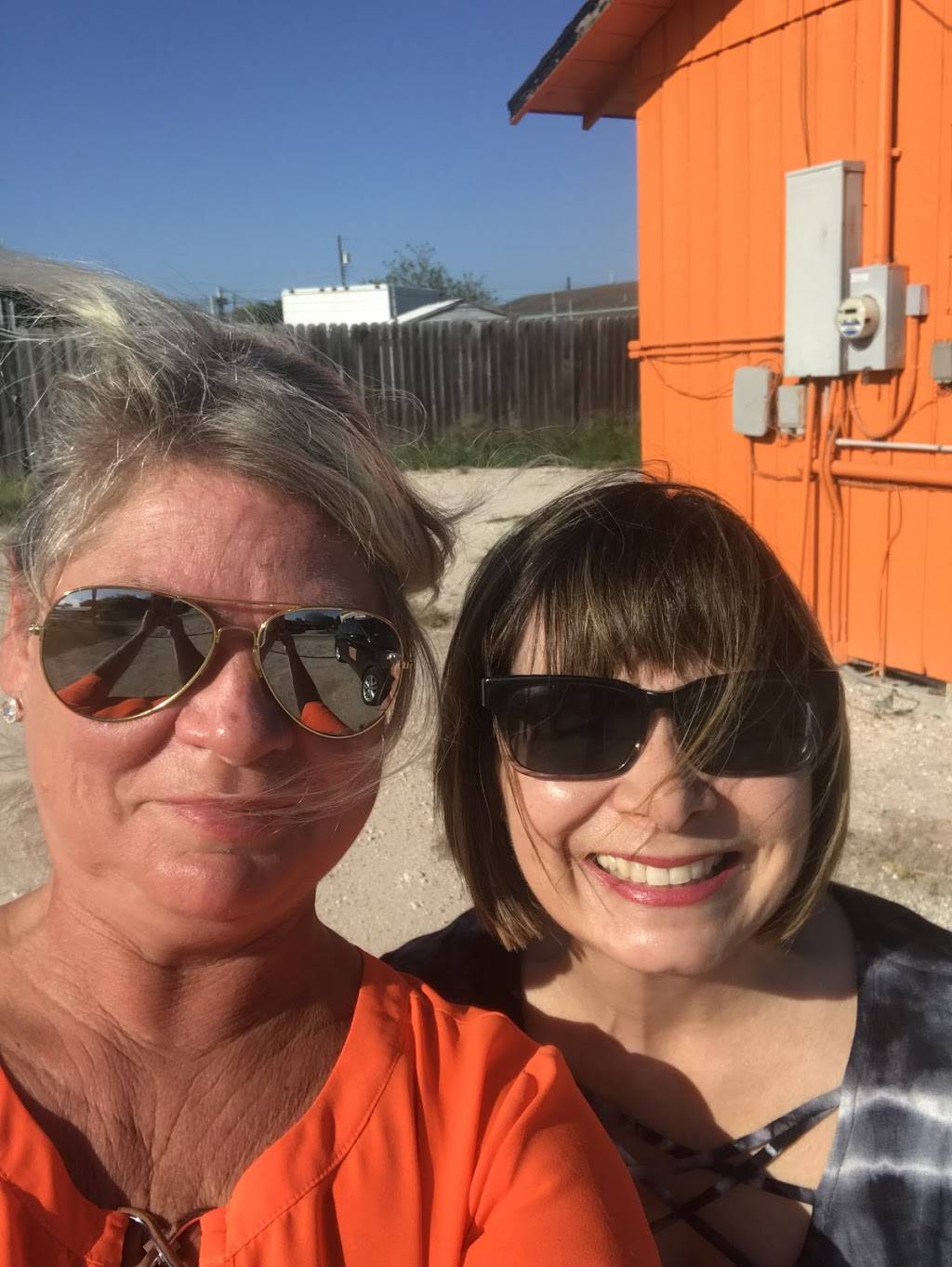 Bulldog Pizza & More | restaurant | 108 E Pundt Ave, Orange Grove, TX 78372, USA | 3618157399 OR +1 361-815-7399