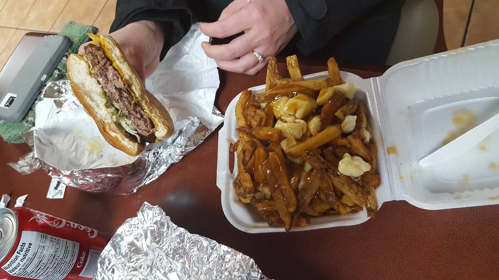 Lakeview Burger & Diner | restaurant | 1076 Cedar St, Oshawa, ON L1J 3R9, Canada | 9057281234 OR +1 905-728-1234