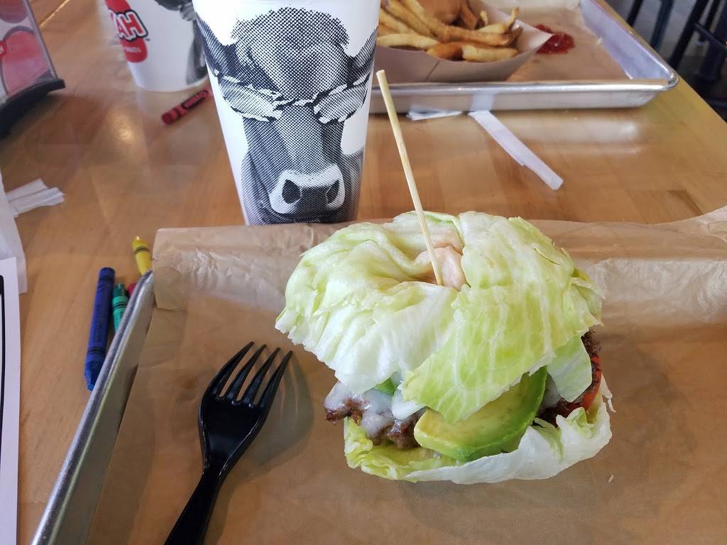 MOOYAH Burgers, Fries & Shakes | restaurant | 8889 Gateway Blvd W Ste 450, El Paso, TX 79925, USA | 9155950100 OR +1 915-595-0100