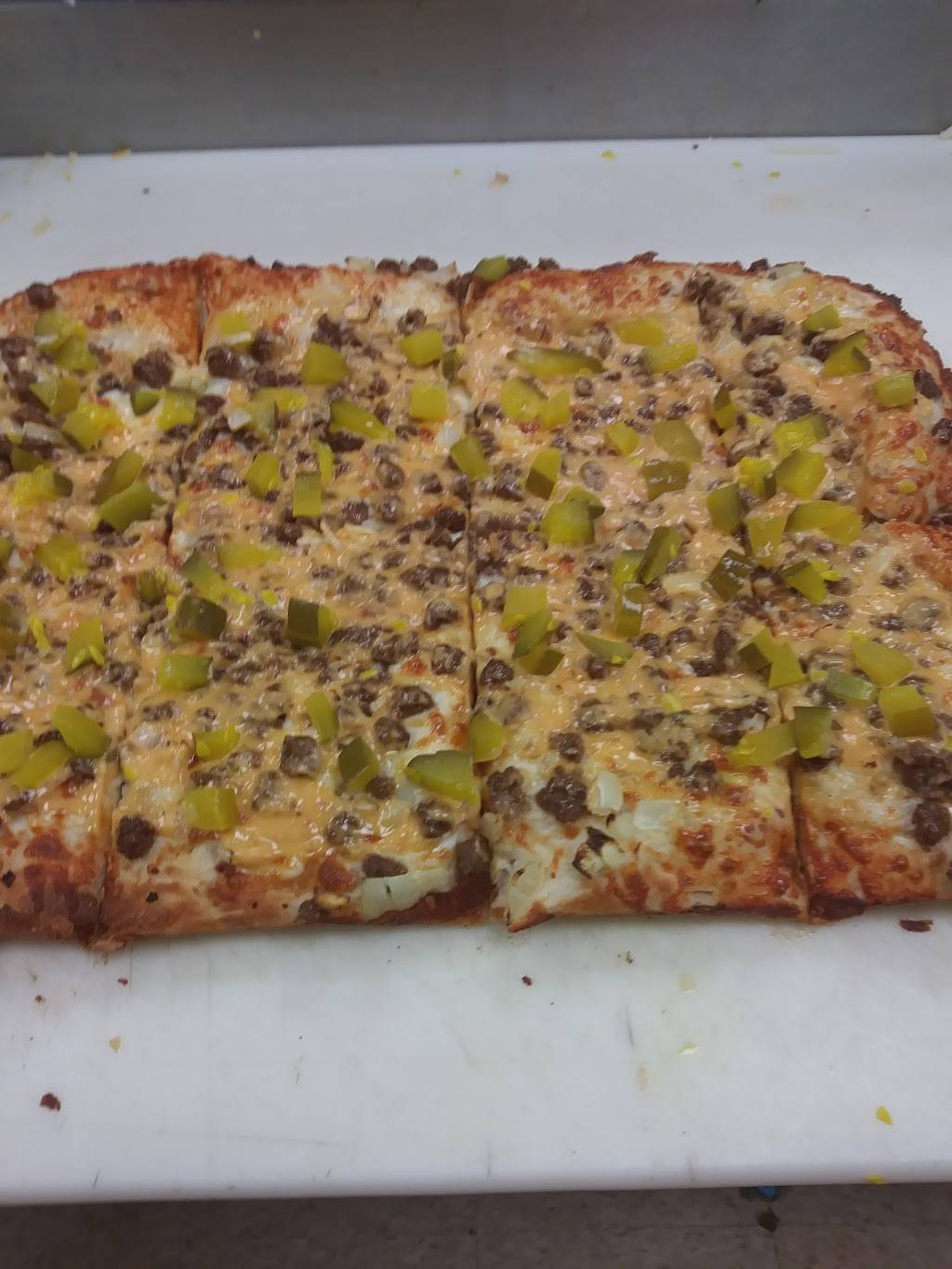 Victory Liquor & Food Store | restaurant | 16200 W Warren Ave, Detroit, MI 48228, USA | 3135817933 OR +1 313-581-7933