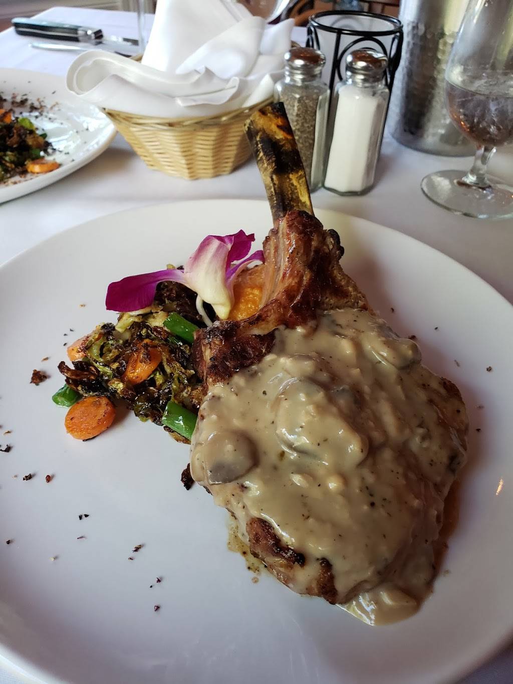 Arboreal Inn | restaurant | 18191 174th Ave, Spring Lake, MI 49456, USA | 6168423800 OR +1 616-842-3800