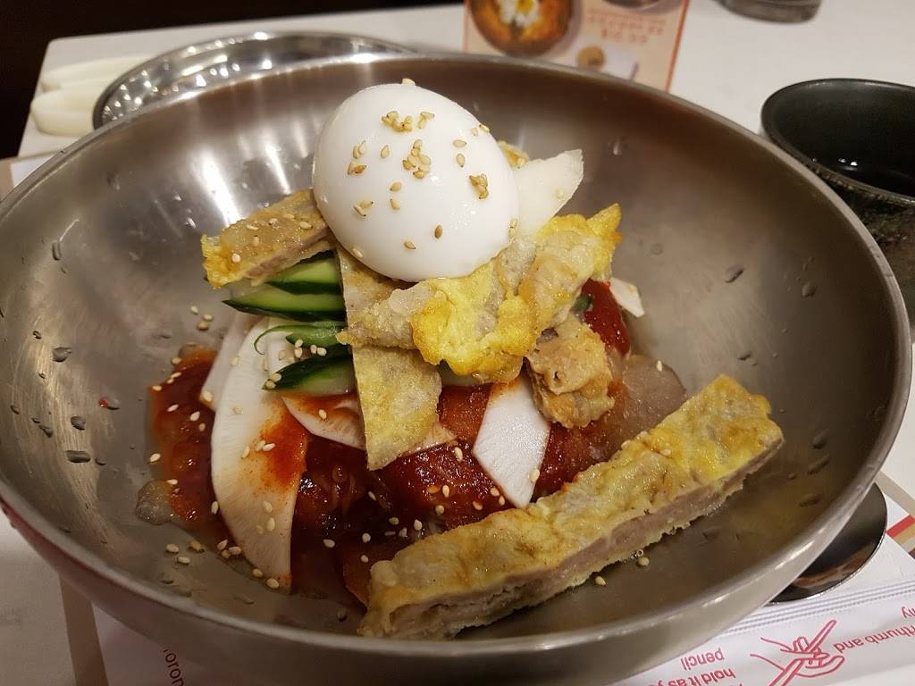 명동교자칼국수 MyeongdongGyoza Kalguksu | restaurant | 7117 Bathurst St #106, Thornhill, ON L4J 2J6, Canada | 9055973911 OR +1 905-597-3911