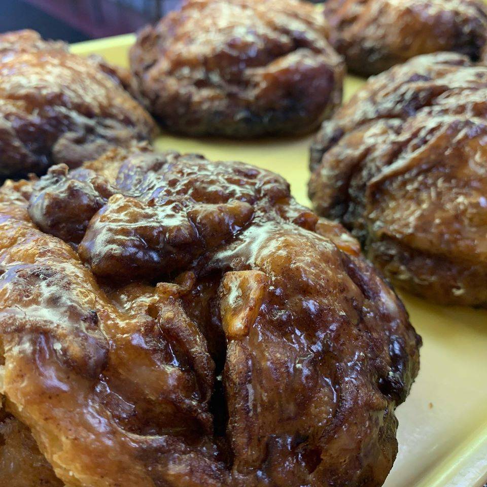 Donut Star | bakery | 2901 Cliff Rd E, Burnsville, MN 55337, USA | 9528903810 OR +1 952-890-3810