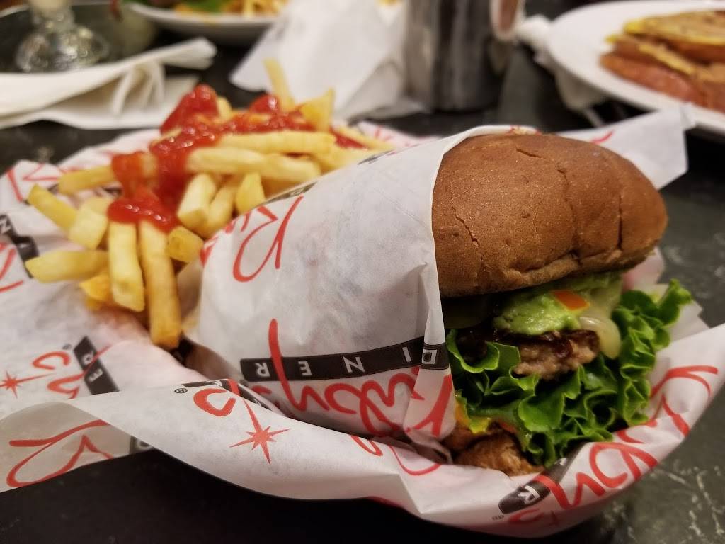 Rubys Diner | restaurant | 49000 Seminole Dr, Cabazon, CA 92230, USA | 9518493850 OR +1 951-849-3850