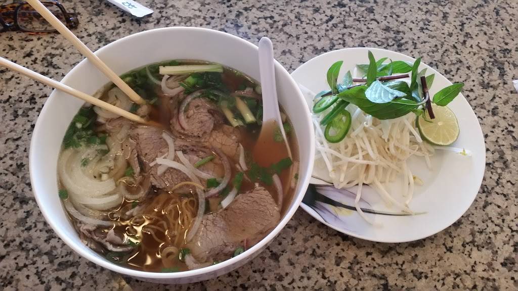 Pho Crazy | restaurant | 320 W 3rd St, Santa Rosa, CA 95401, USA | 7075954447 OR +1 707-595-4447