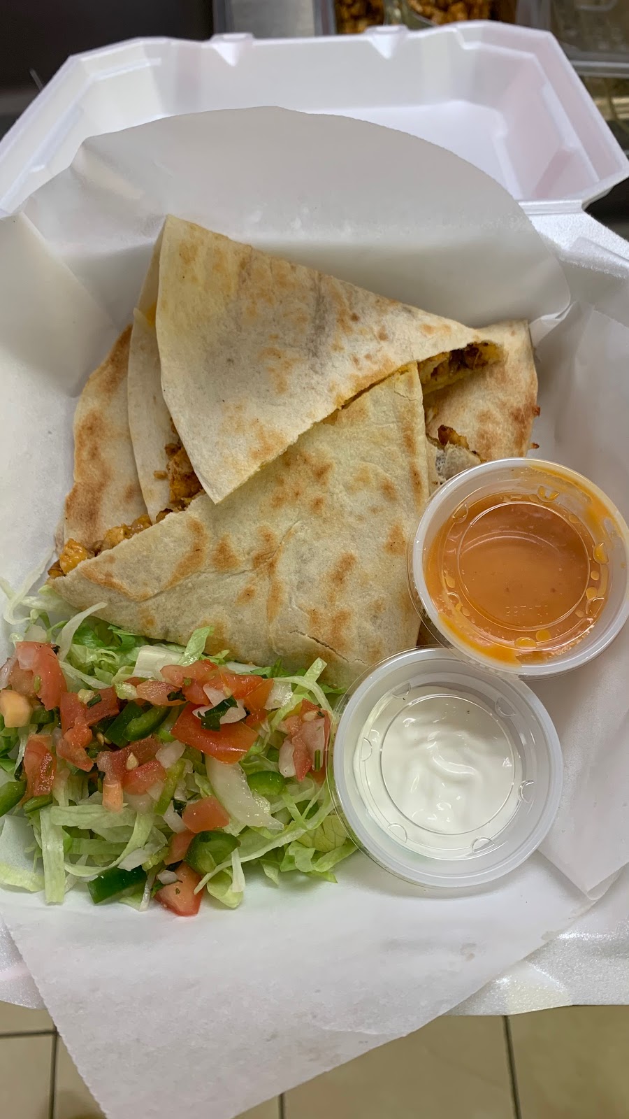 La Piña Loka | restaurant | 4838 E 9th St, Kansas City, MO 64124, USA | 8163211271 OR +1 816-321-1271