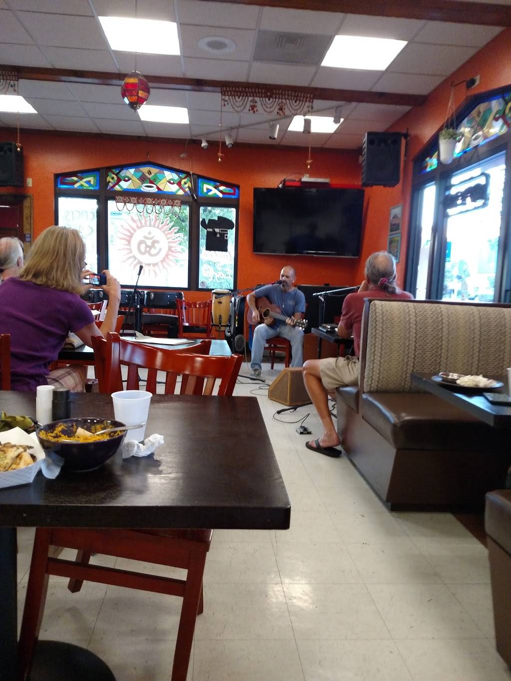 Gogis Cafe | restaurant | 230 Salem St, Chico, CA 95928, USA | 5308913570 OR +1 530-891-3570