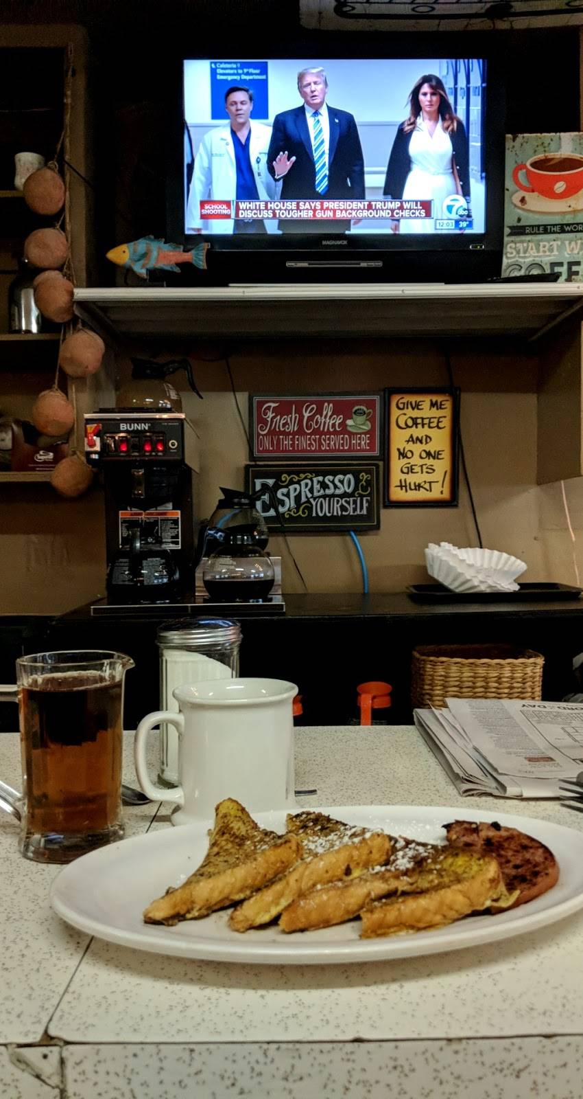 Jules Diner | restaurant | 2195 County Rd 42, Belle River, ON N0R 1A0, Canada | 5197283518 OR +1 519-728-3518