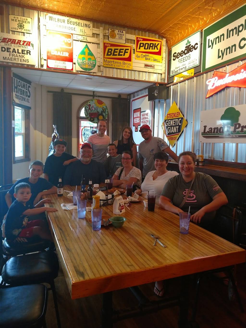 The Combine Bar and Grill | restaurant | 117 N Prospect St, Cambridge, IL 61238, USA | 3099372021 OR +1 309-937-2021