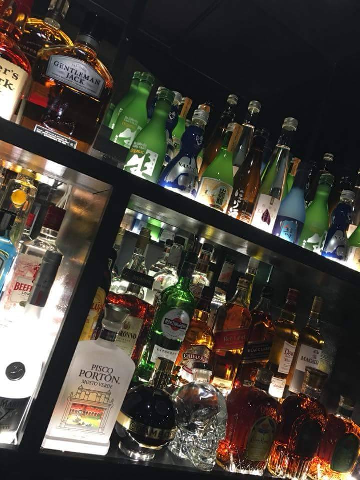 Red Bar Sushi | restaurant | 16 E Washington St, Middleburg, VA 20117, USA | 5403268900 OR +1 540-326-8900