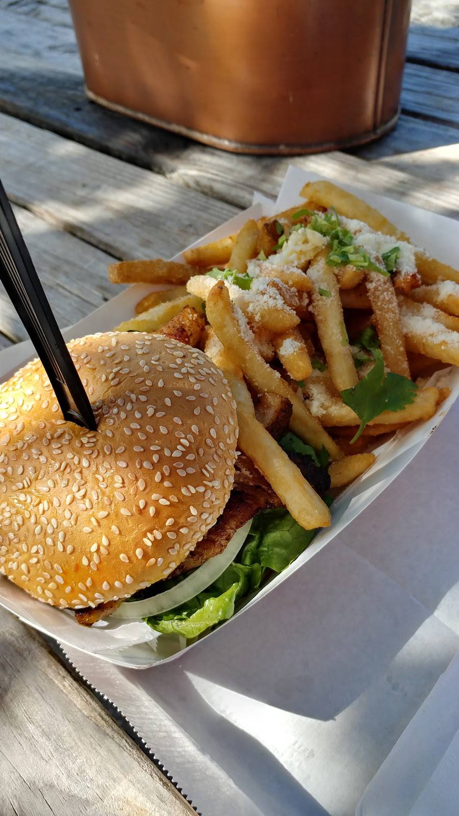 Big Rays Fish Camp | restaurant | 6116 Interbay Blvd, Tampa, FL 33611, USA | 8136053615 OR +1 813-605-3615