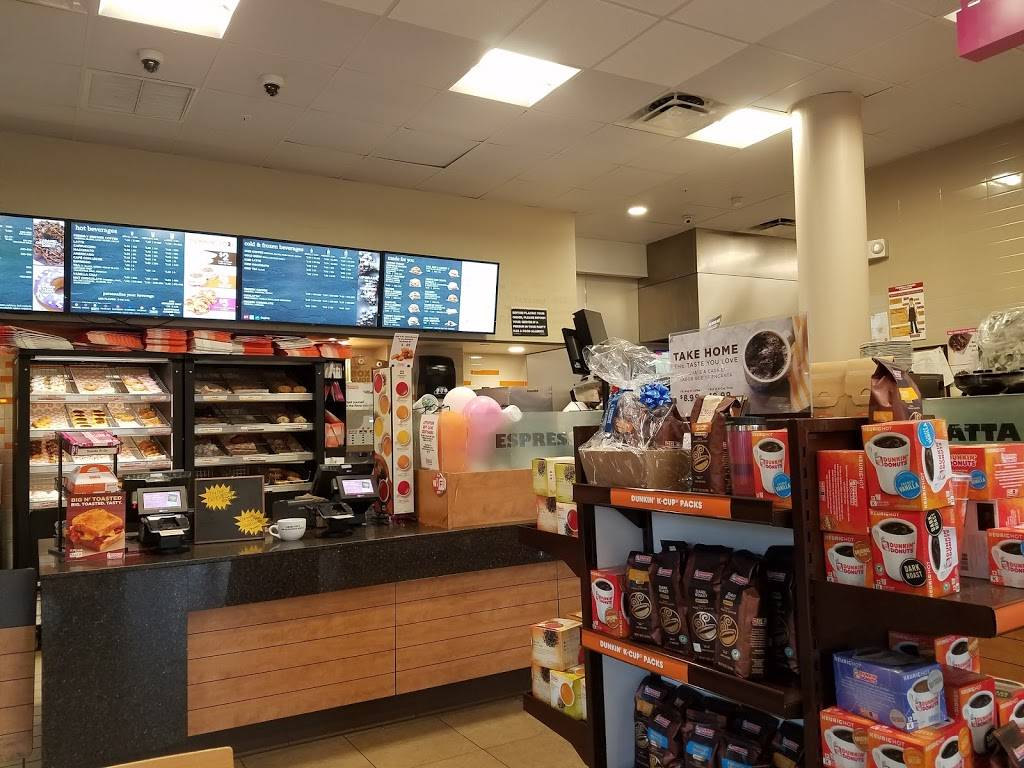 Dunkin | bakery | 6710 Main St Suite 132, Miami Lakes, FL 33014, USA | 3056020388 OR +1 305-602-0388