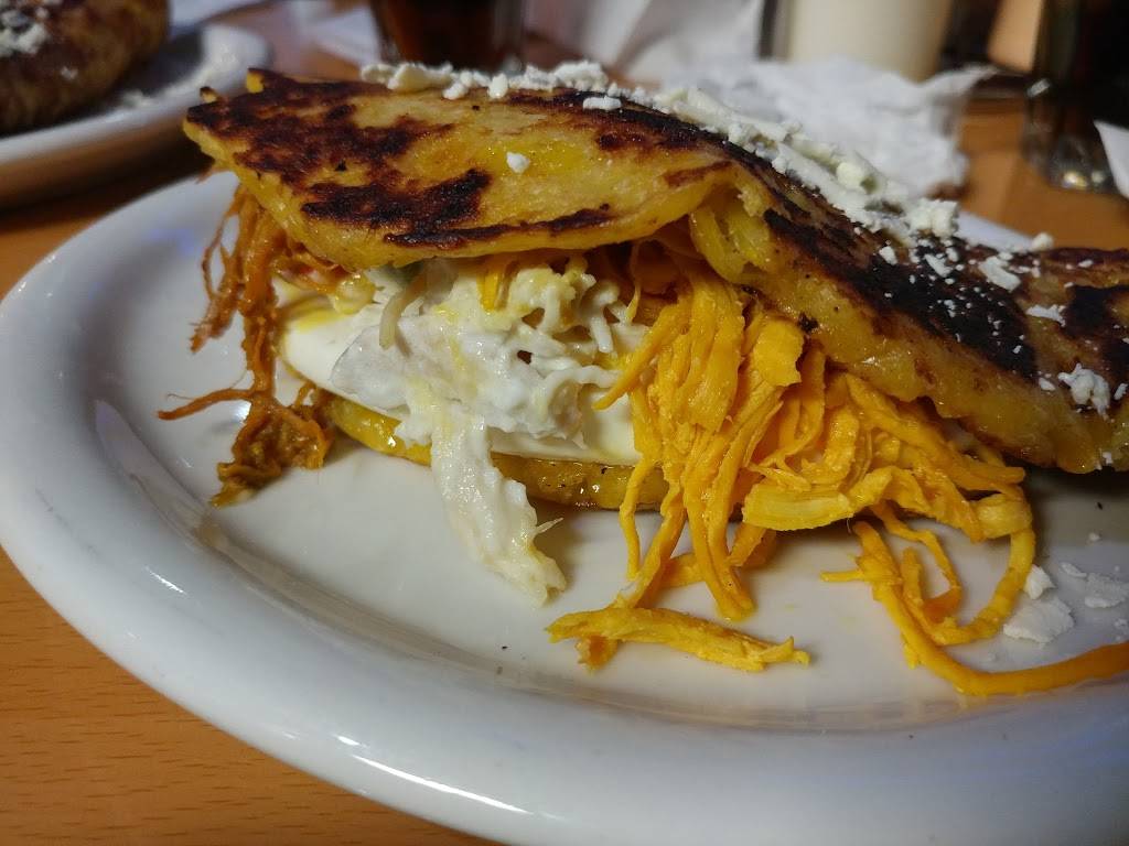 Nicos Arepas Grill | restaurant | 8303 N Armenia Ave, Tampa, FL 33604, USA | 8137037336 OR +1 813-703-7336