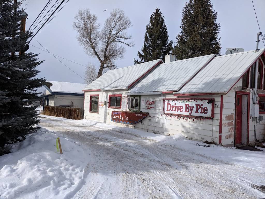 Showboats Drive by Pie | restaurant | 54 1st St, Granby, CO 80446, USA | 9708871111 OR +1 970-887-1111