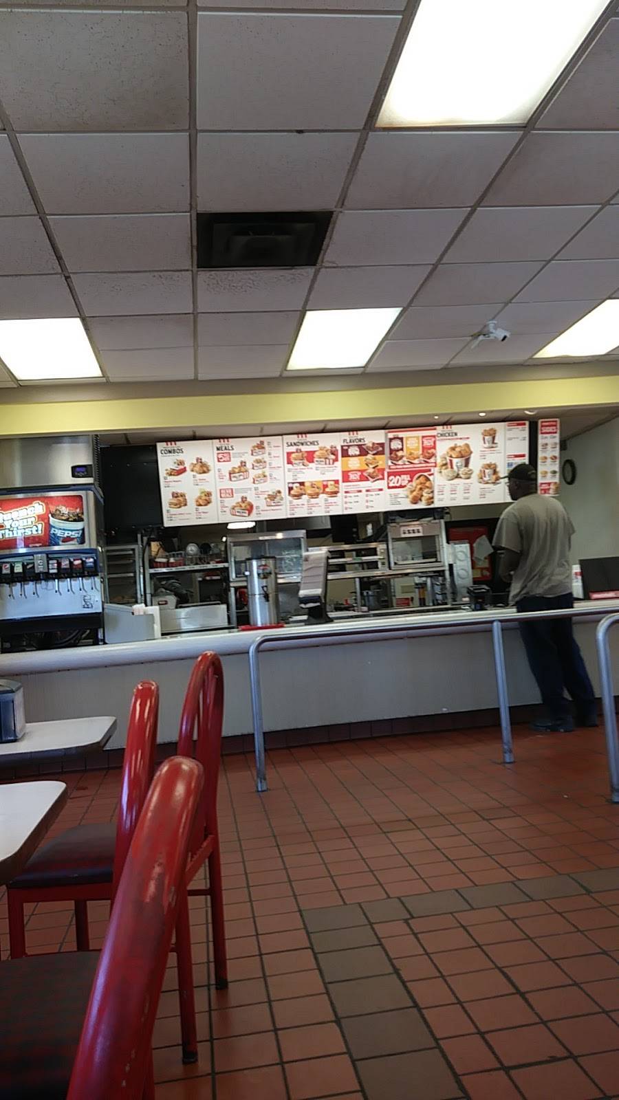 KFC | restaurant | 2258 Edgewood Ave N W, Jacksonville, FL 32209, USA | 9047652788 OR +1 904-765-2788