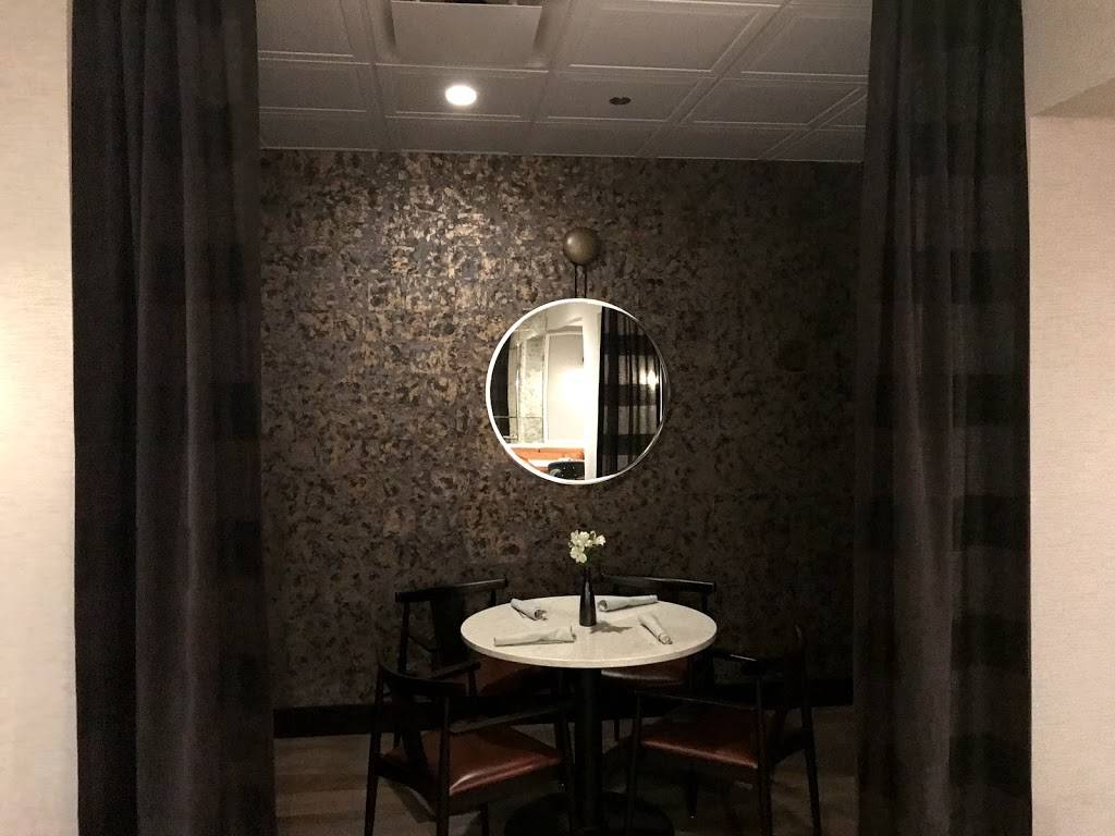 Juniper Spirits & Oysters | restaurant | 1244 N Dearborn Pkwy, Chicago, IL 60610, USA | 3124165811 OR +1 312-416-5811