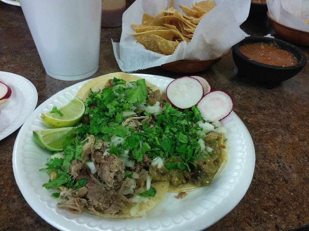 Tortas Ahogadas Chapala | restaurant | 402 E Foothill Blvd, Rialto, CA 92376, USA | 9094213770 OR +1 909-421-3770