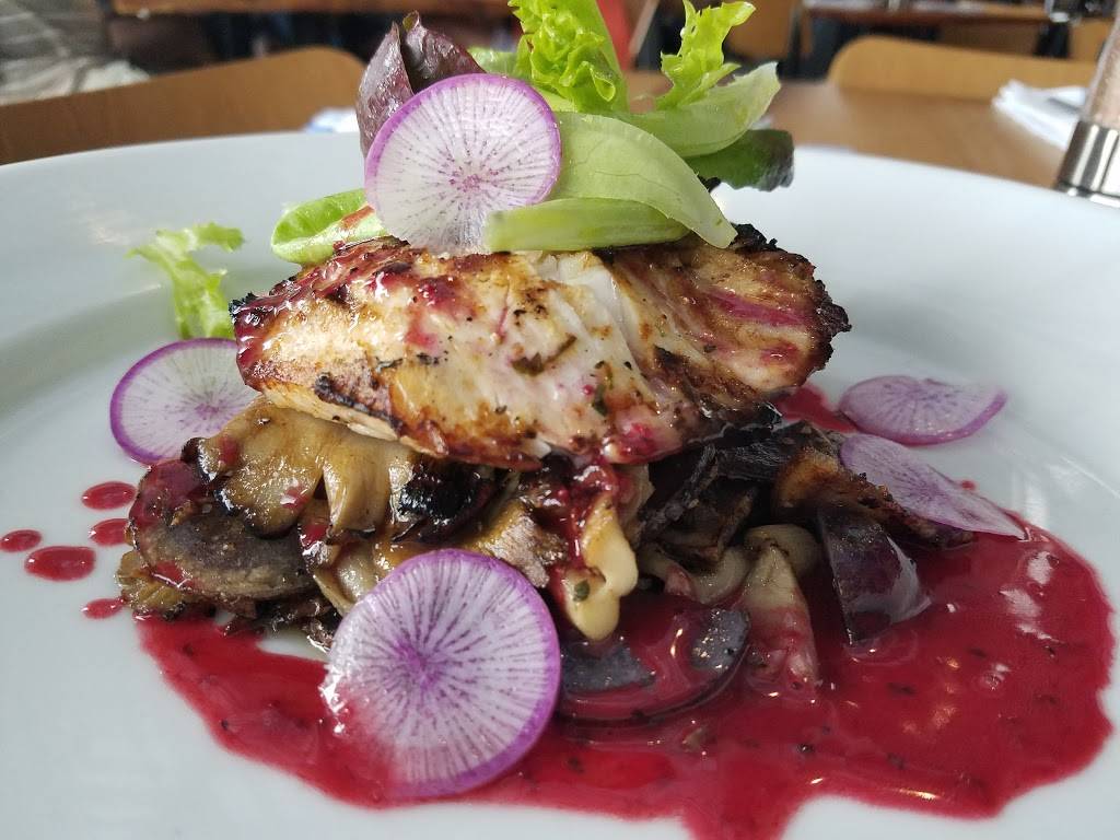 Salt Traders Coastal Cooking | restaurant | 2850 N Interstate Hwy 35, Round Rock, TX 78681, USA | 5123519724 OR +1 512-351-9724