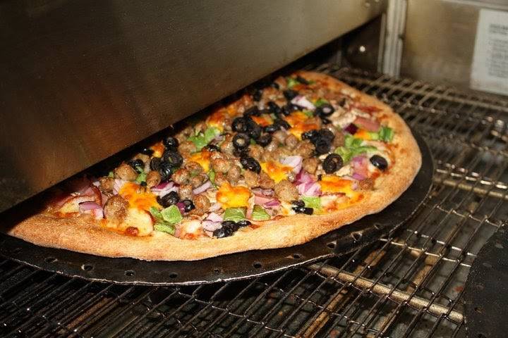 Crispy Crust Pizza | meal delivery | 1253 Vine St, Los Angeles, CA 90038, USA | 3234672000 OR +1 323-467-2000