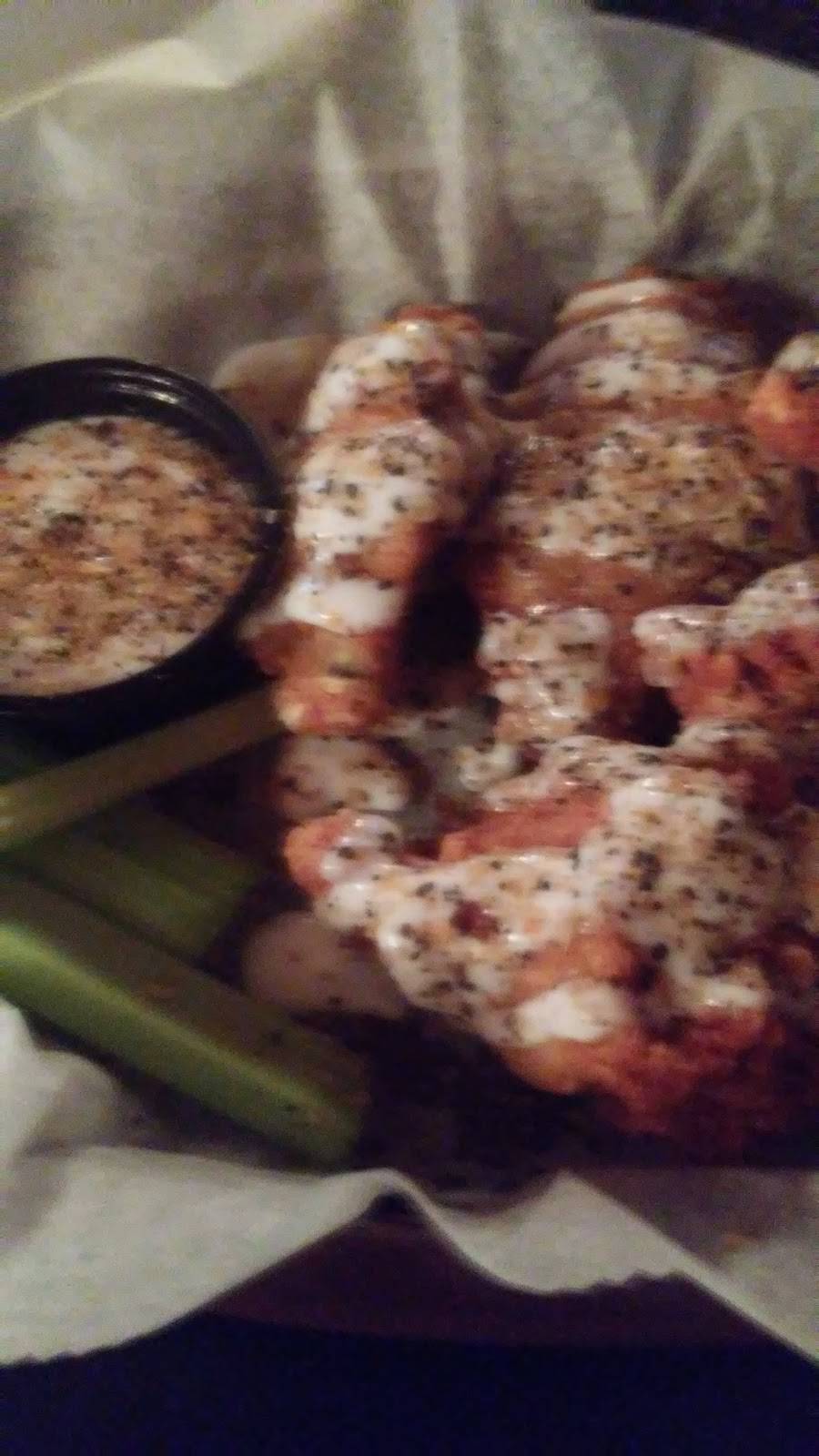 Forest Inn | restaurant | 904 Penn St, Reading, PA 19602, USA | 6103724421 OR +1 610-372-4421