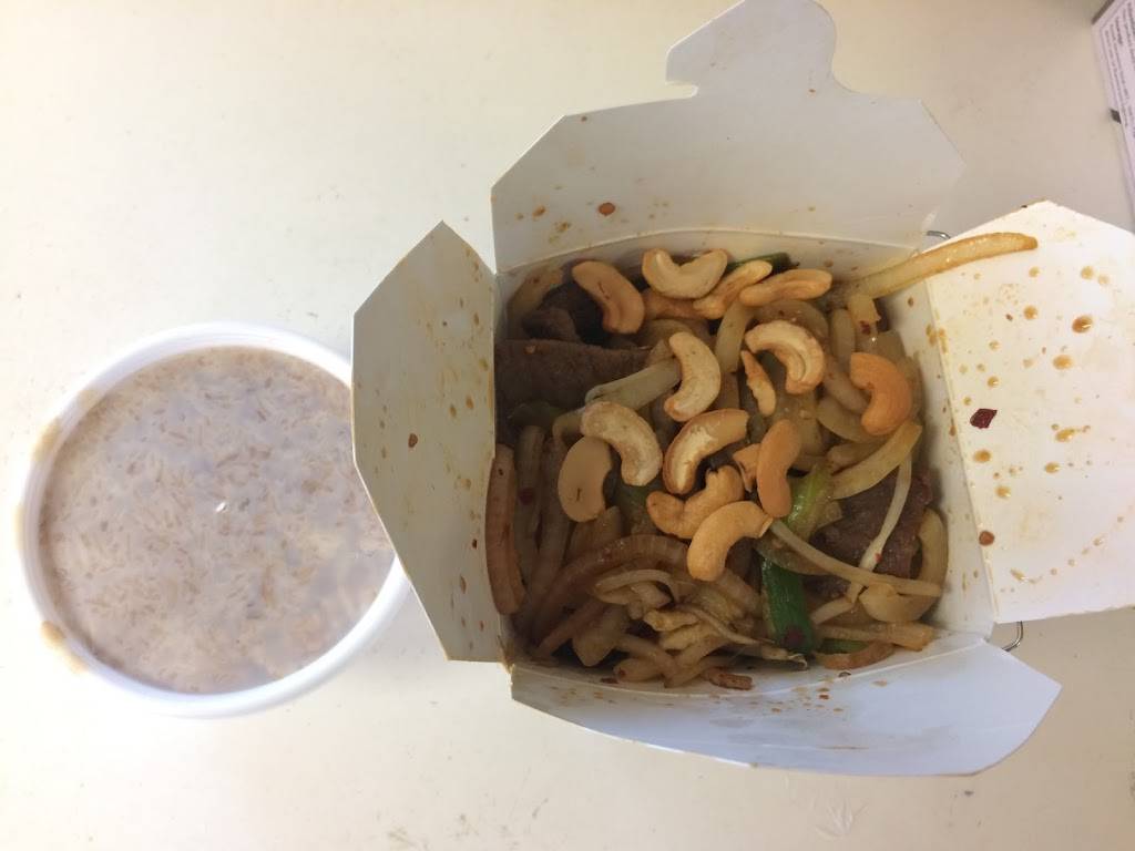 Cashew Station Drive Thru | restaurant | 620 E Battlefield Rd, Springfield, MO 65807, USA | 4178814900 OR +1 417-881-4900