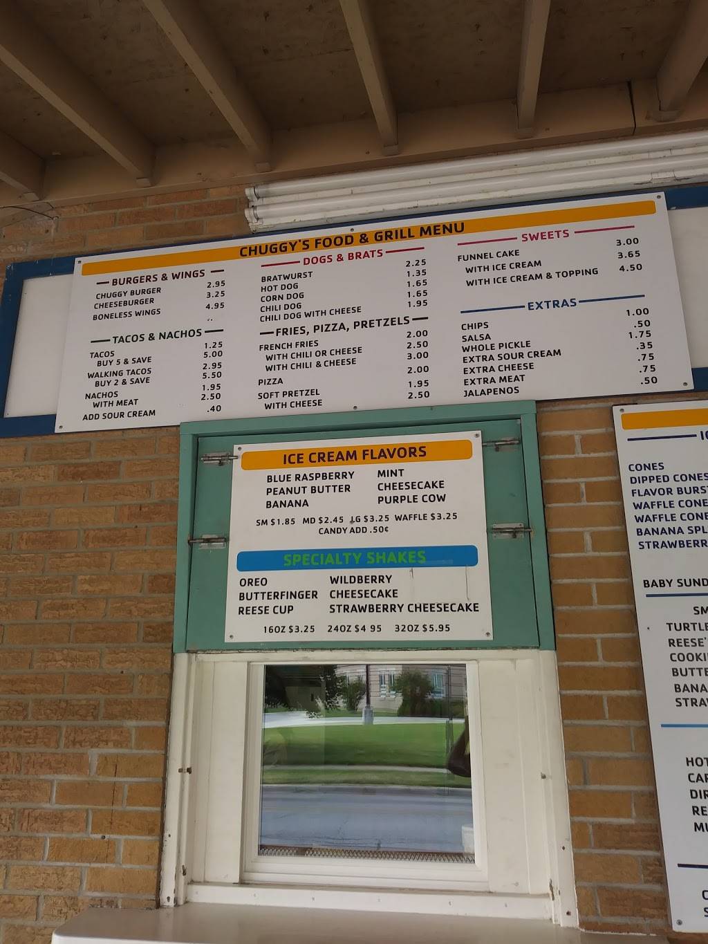Chuggys Icecream & Deli Incorporated | restaurant | 921 Oakdale Ave, Toledo, OH 43605, USA | 4196934440 OR +1 419-693-4440