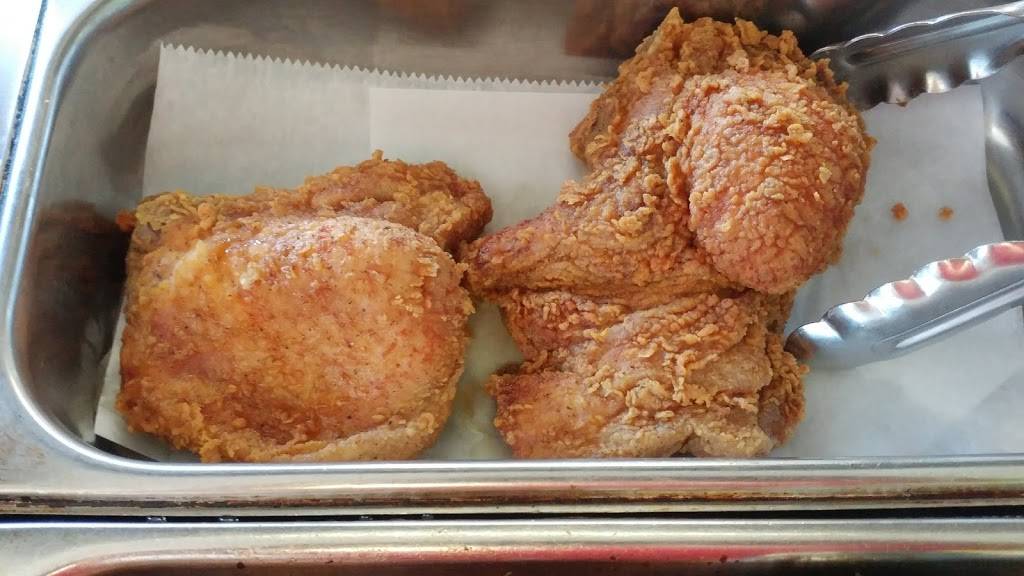 Willie Bs Sisters Southern Cuisine | restaurant | 705 South Gordon Rd SW, Mableton, GA 30126, USA | 6784021792 OR +1 678-402-1792