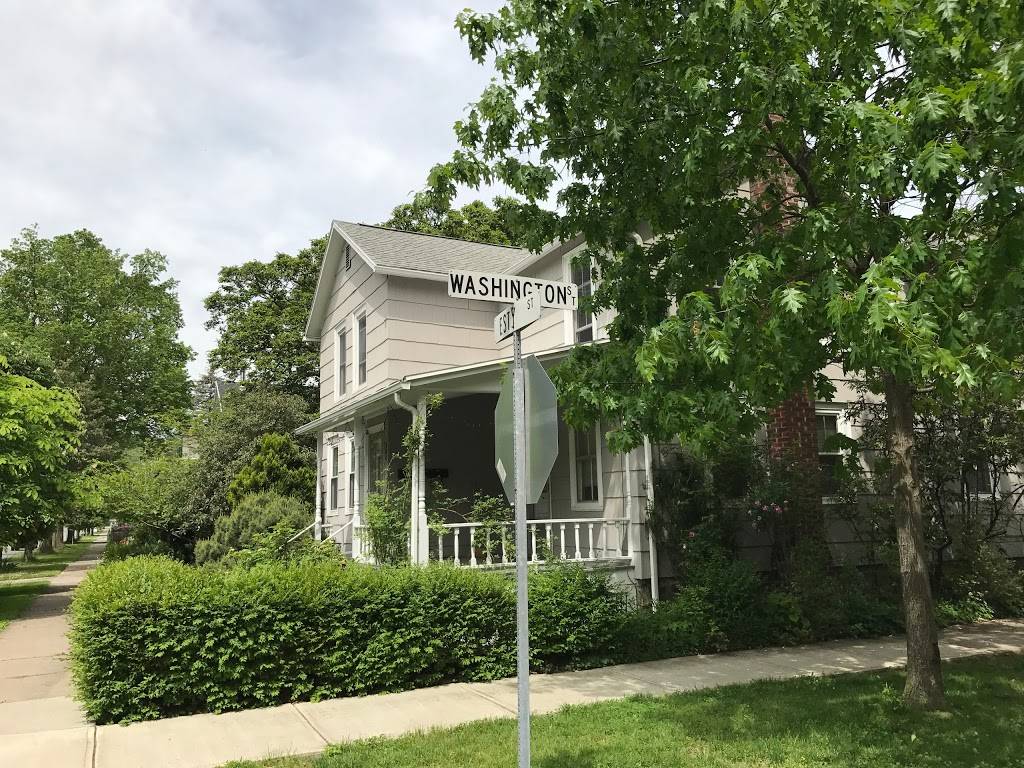 Tamarind Thai Restaurant | restaurant | 3228, 503 N Meadow St, Ithaca, NY 14850, USA | 6072772220 OR +1 607-277-2220