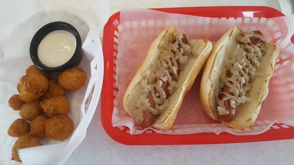 Charlie’s Dog House Diner | restaurant | 2102 Brookpark Rd, Cleveland, OH 44134, USA | 2166614873 OR +1 216-661-4873