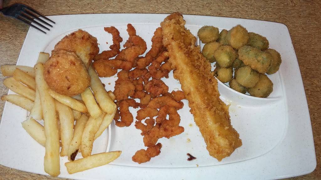 Captain Ds | restaurant | 1729 E Main St, Prattville, AL 36066, USA | 3343651355 OR +1 334-365-1355