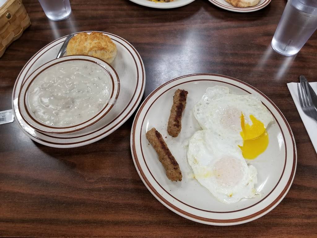 Dees Restaurant | restaurant | 1109 C Bowers Ave NW, New Philadelphia, OH 44663, USA | 3303649221 OR +1 330-364-9221