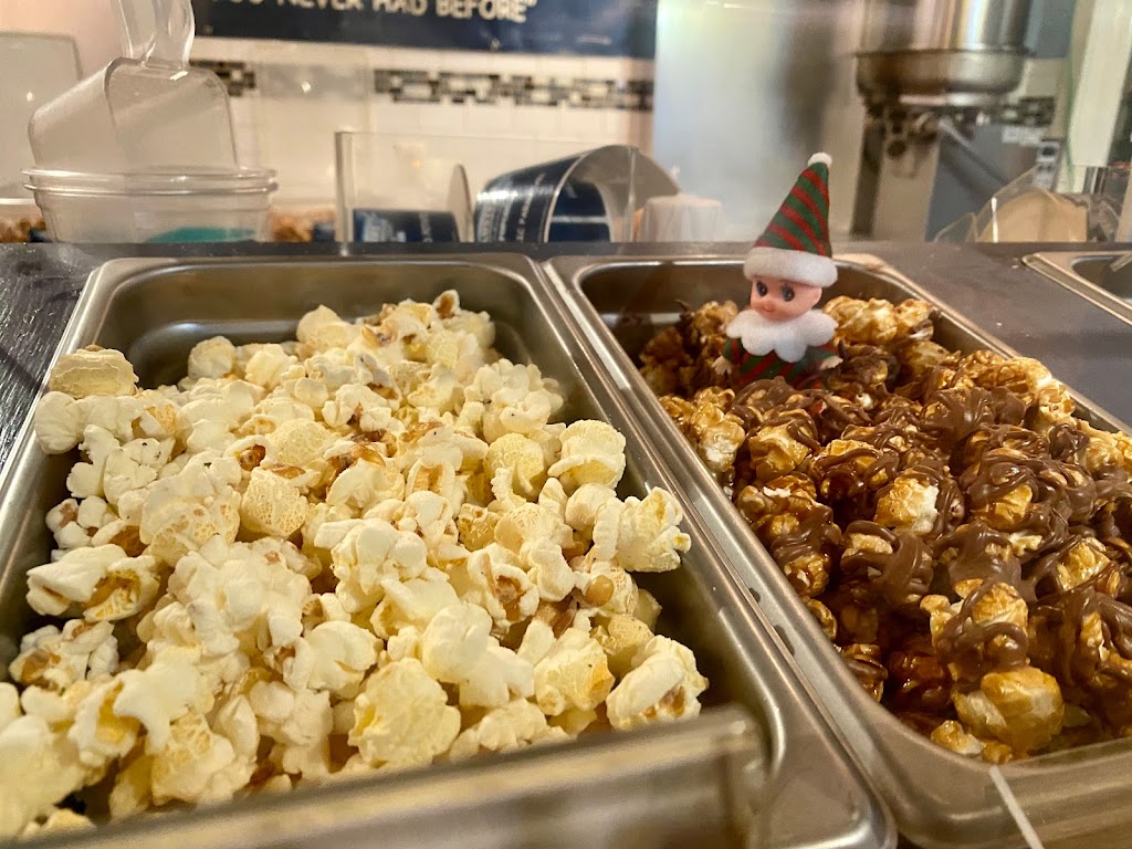 Clusters Handcrafted Popcorn Peddlers Village | meal takeaway | 53 Peddlers Village, Lahaska, PA 18931, USA | 2157945000 OR +1 215-794-5000