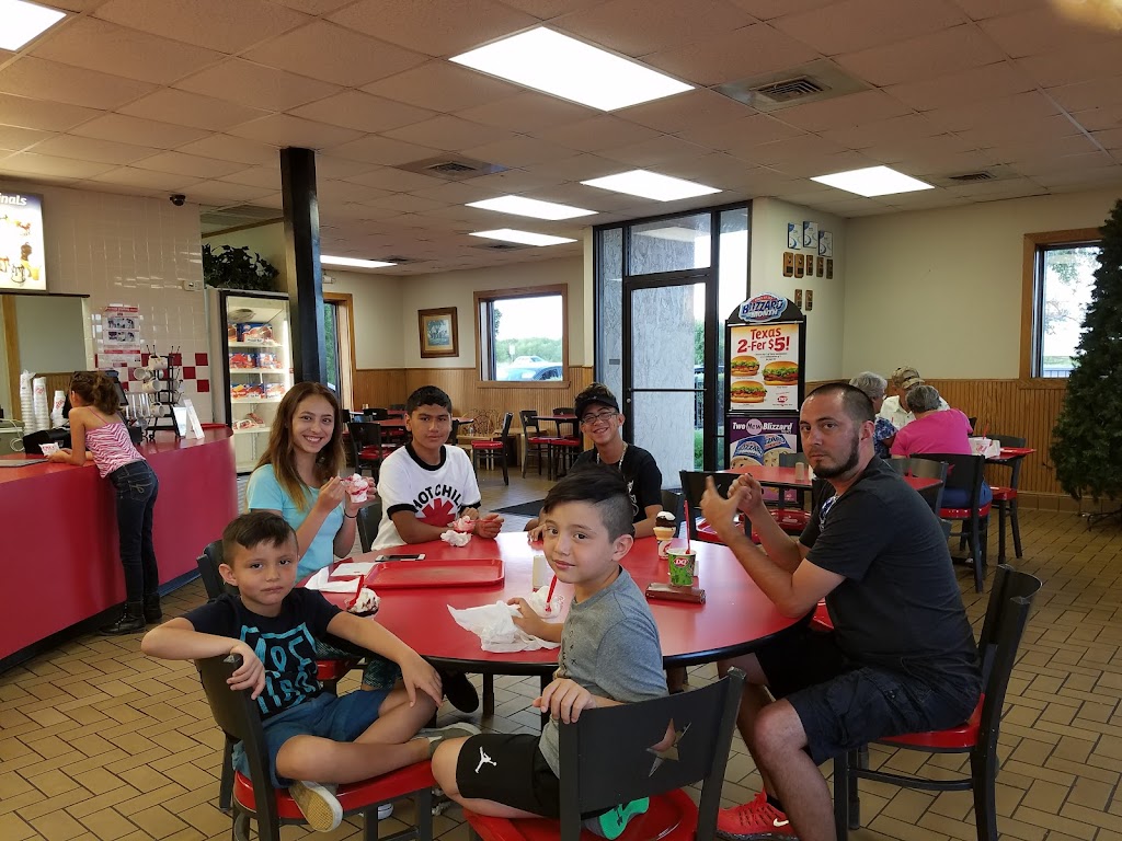 Dairy Queen | restaurant | 323 N Broadway St, Premont, TX 78375, USA | 3613483215 OR +1 361-348-3215