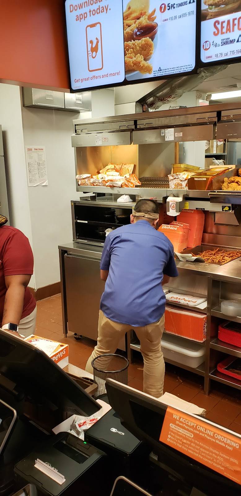 Popeyes Louisiana Kitchen | restaurant | 2534 Broadway, New York, NY 10025, USA | 9174093737 OR +1 917-409-3737