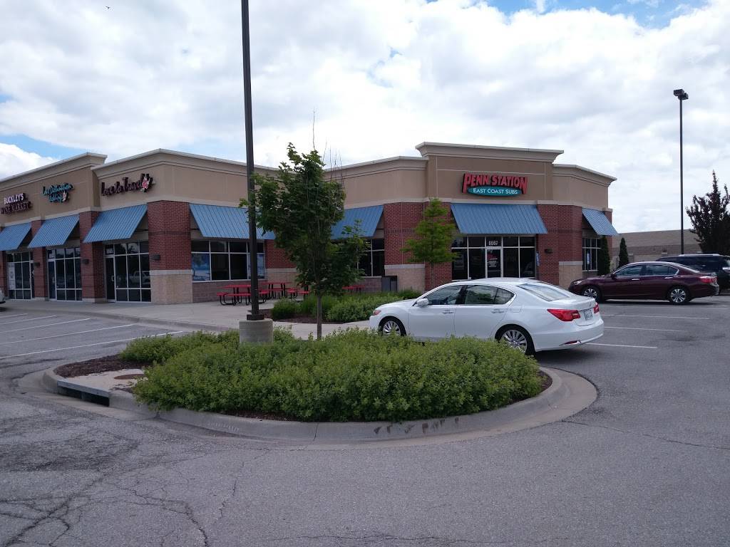 Penn Station East Coast Subs | meal takeaway | 8667 W 135th St, Overland Park, KS 66223, USA | 9138977827 OR +1 913-897-7827