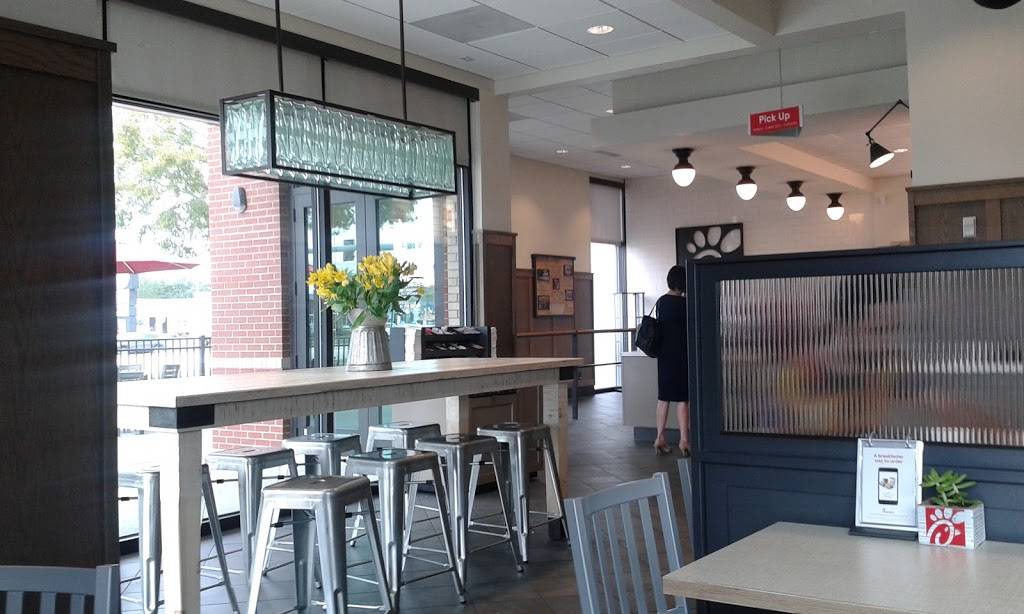 Chick-fil-A | restaurant | 2551 N Dale Mabry Hwy, Tampa, FL 33607, USA | 8134501832 OR +1 813-450-1832